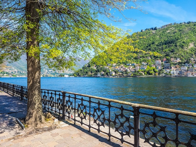 Vista HDR del lago de Como