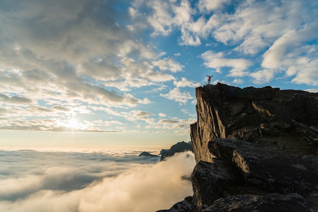 Vista desde la hermosa montaña Segla, Senja, Noruega