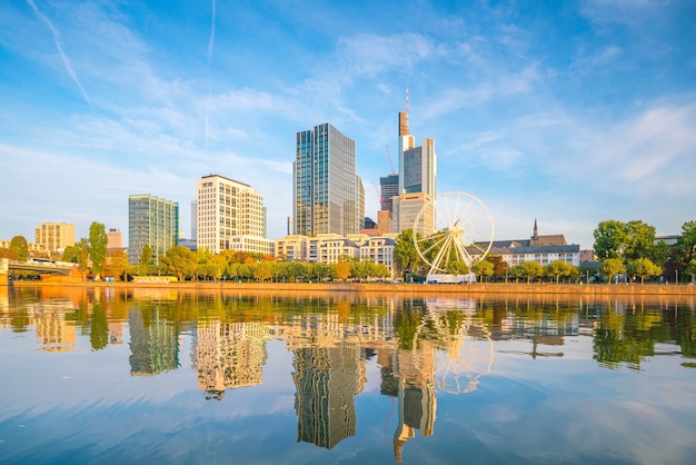 Vista del horizonte de la ciudad de Frankfurt en Alemania