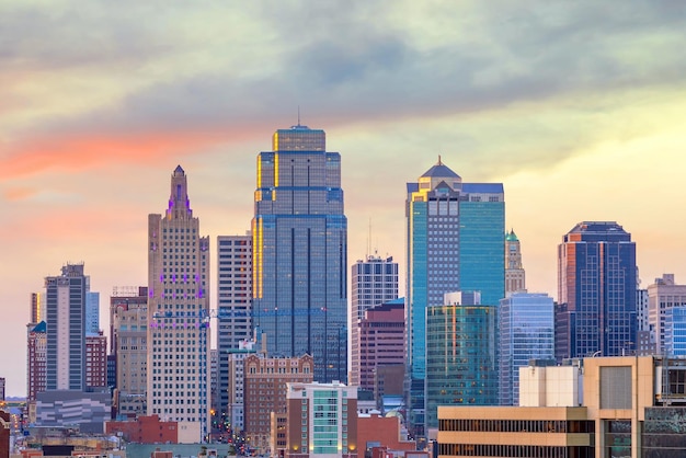 Vista del horizonte de la ciudad de Kansas en el estado de Missouri, Estados Unidos