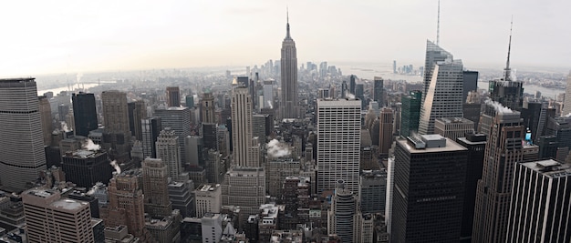 Foto vista del horizonte de la ciudad de nueva york desde el rockefeller center, nueva york, ee.uu.