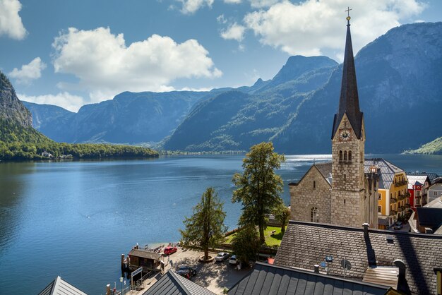 Vista de la iglesia parroquial evangélica en Hallstatt