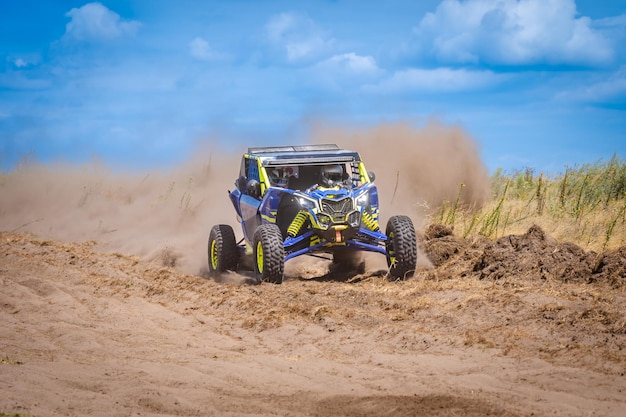 Una vista increíble en la arena activa UTV Extreme paseo en 4x4