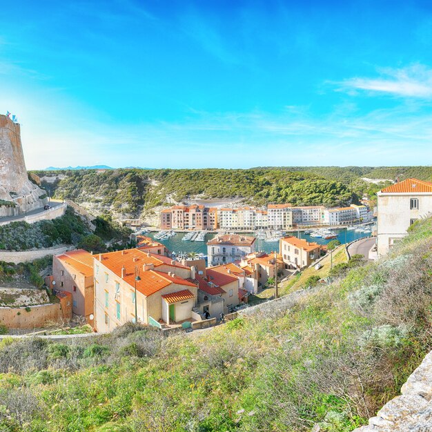 Una vista increíble de la ciudad vieja de Bonifacio