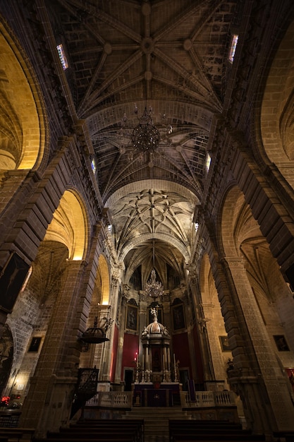 Vista interior da basílica de el puerto de santa maria espanha