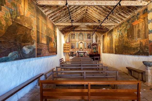 Vista interior da igreja de La Ampuyenta, Ilha de Fuerteventura