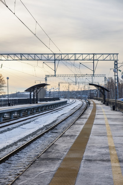 Vista invernal de la estación de tren