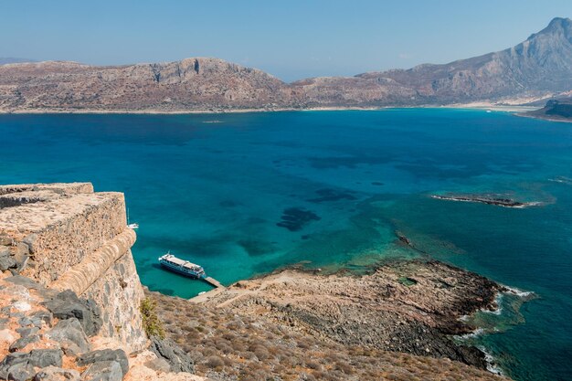 vista desde la isla de Gramvousa hasta la bahía de Balos, Grecia