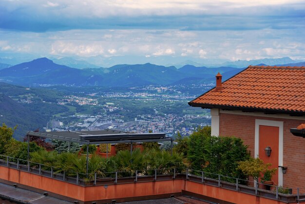 Vista del lago Como Italia