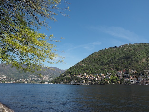 Foto vista del lago de como