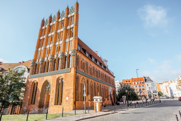 Vista de la mañana en el antiguo ayuntamiento de la ciudad de Szczecin, Polonia