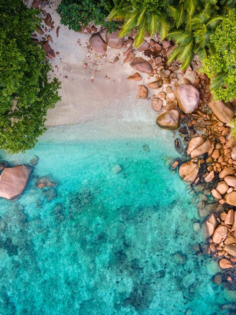 Foto vista del mar desde un ángulo alto