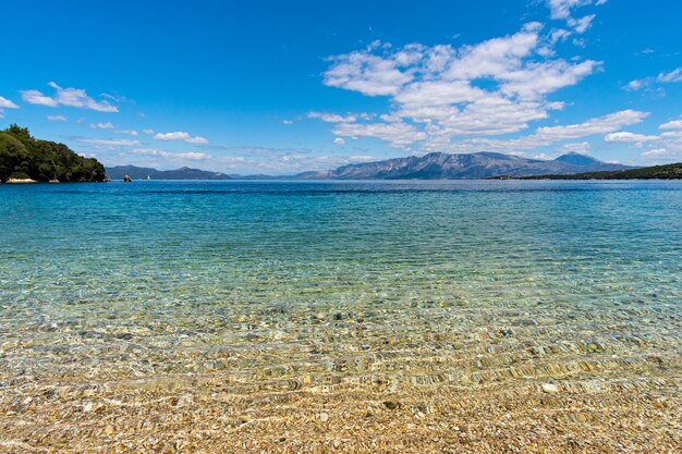 Vista del mar Jónico desde la isla de Meganisi