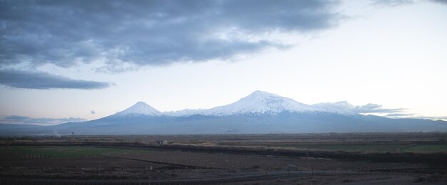 Vista de la montaña Ararat desde Armenia