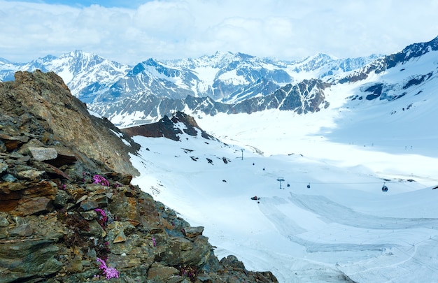 Vista de la montaña desde la estación superior Karlesjoch Bahn (3108m