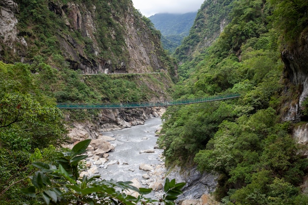 Vista de la montaña del paisaje de la naturaleza en el parque nacional de taroko en Hualien, taiwán.