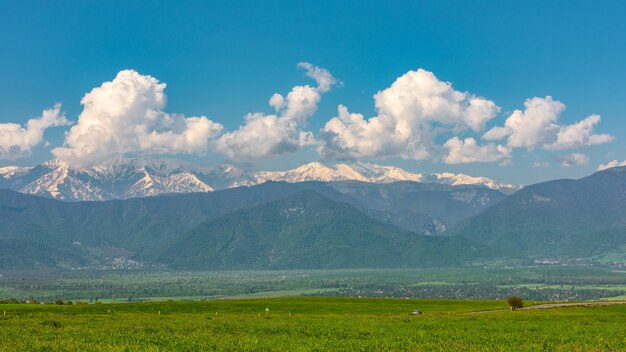 Vista de las montañas del Cáucaso