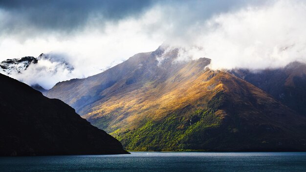 Foto una vista de las montañas desde el glenfinnan