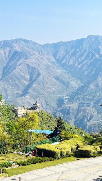 Una vista de las montañas desde el hotel.