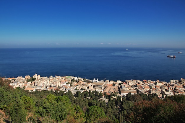 Vista na cidade da argélia e no mar mediterrâneo, argélia