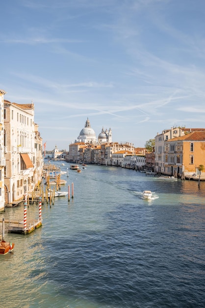 Vista no grande canal em veneza