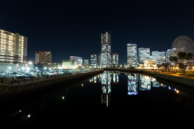 Vista nocturna de Yokohama