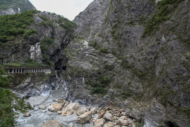 Foto vista del paisaje del parque nacional del taroko en hualien, taiwán.