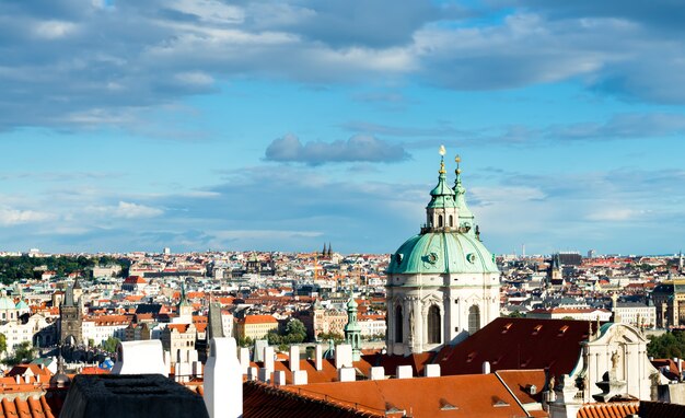 Vista de pájaro del casco antiguo de Praga