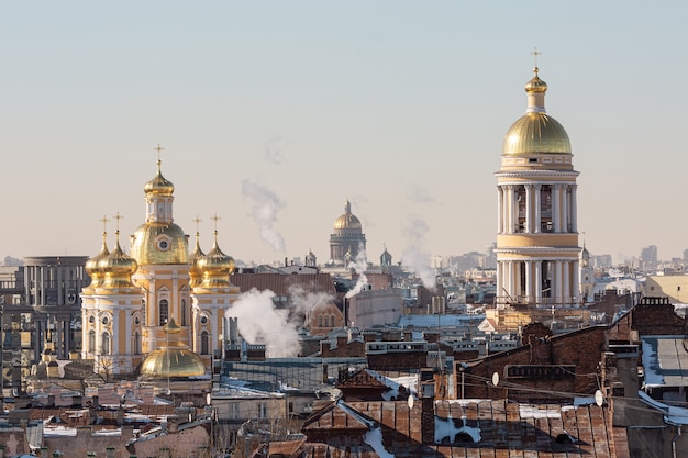 Vista de pájaro en el centro de San Petersburgo, Rusia