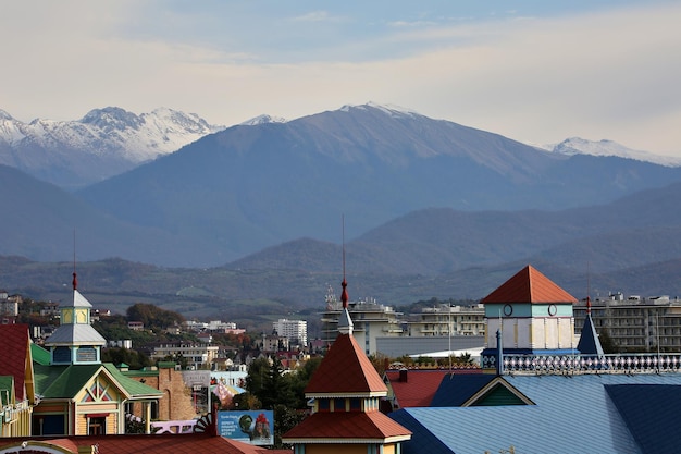 Vista de pájaro en el parque de Sochi en Adler, Rusia