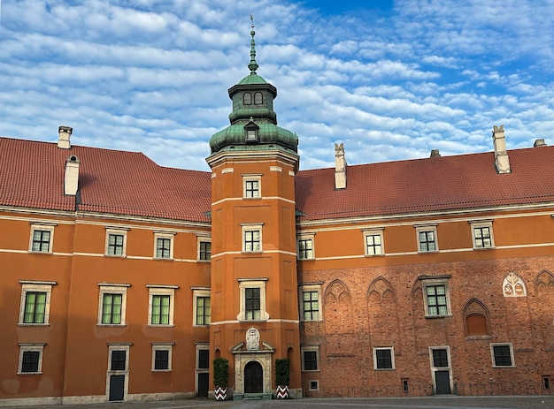 Vista del Palacio Real en el día de verano Primer plano Varsovia Polonia