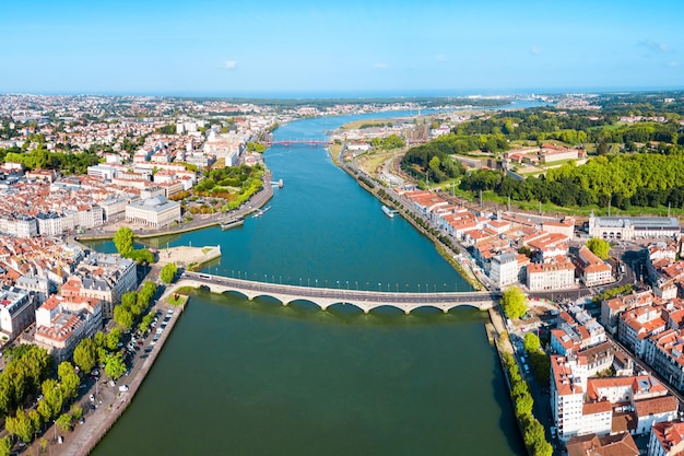 Vista panorámica aérea de Bayona Francia