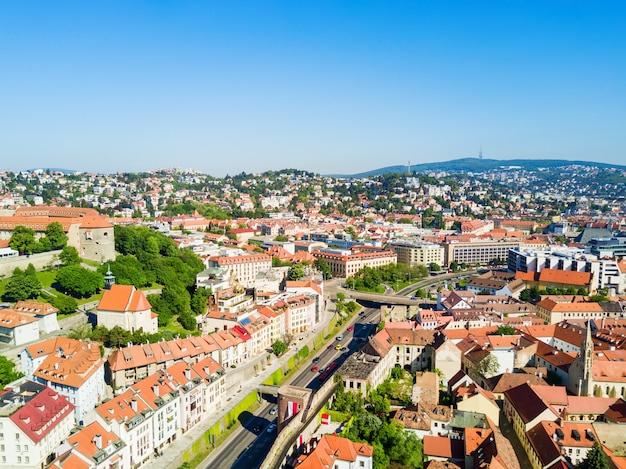 Vista panorámica aérea de la ciudad de Bratislava. Bratislava es la capital de Eslovaquia.