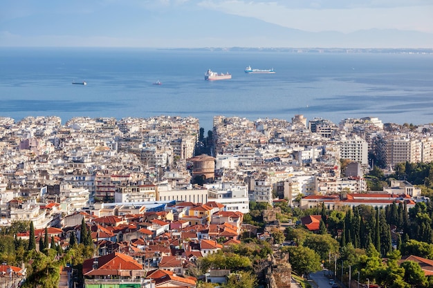 Vista panorâmica aérea de Thessaloniki. Thessaloniki é a segunda maior cidade da Grécia e a capital da Macedônia grega.