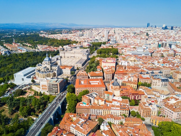 Vista panorâmica aérea do centro da cidade de Madrid, na Espanha