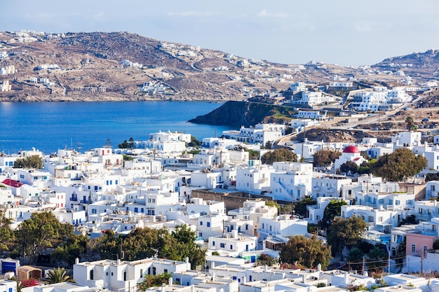 Vista panorámica aérea de la isla de Mykonos. Mykonos es una isla que forma parte de las Cícladas en Grecia.