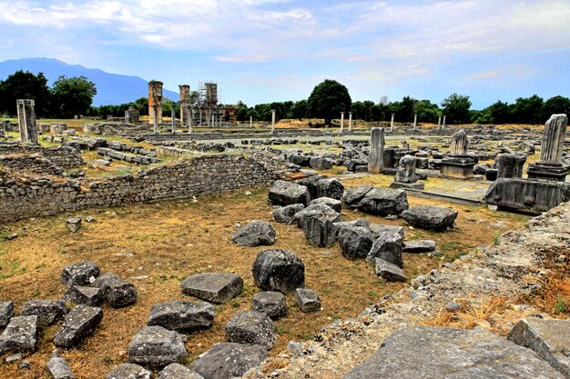 Vista panorámica de las antiguas ruinas contra el cielo