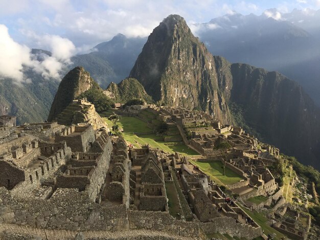 Foto vista panorámica de las antiguas ruinas contra el cielo