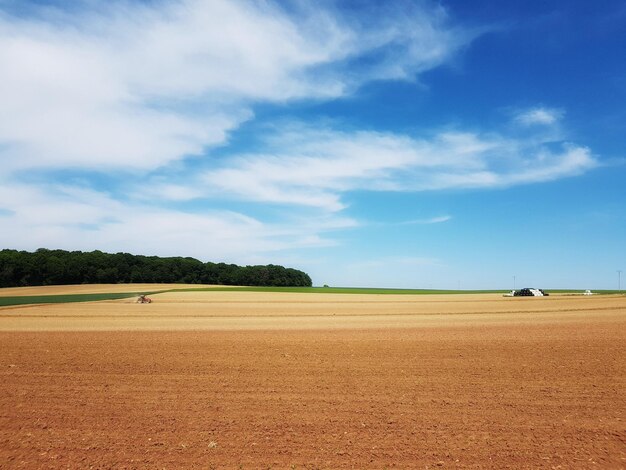 Foto vista panorámica de un campo agrícola contra el cielo