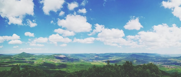 Foto vista panorámica de un campo agrícola contra el cielo