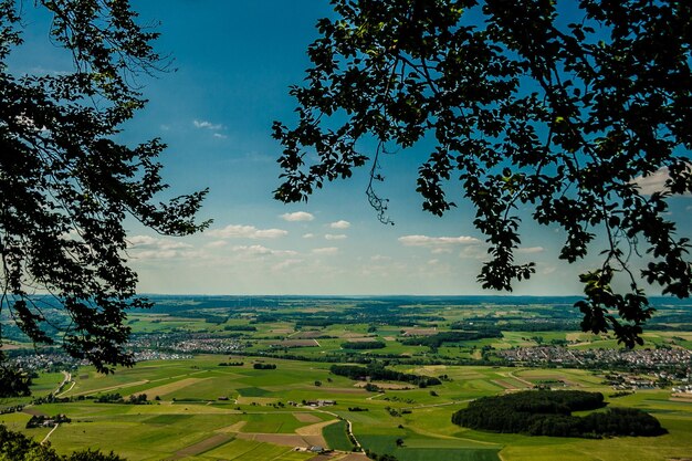 Foto vista panorámica de un campo agrícola contra el cielo