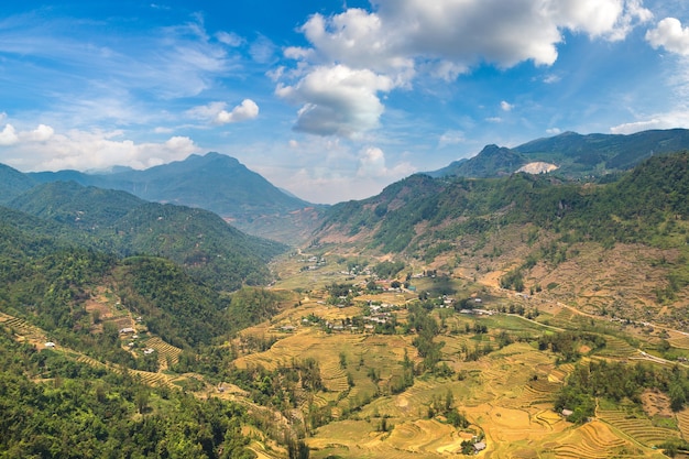 Vista panorámica del campo de arroz en terrazas en Sapa Lao Cai Vietnam