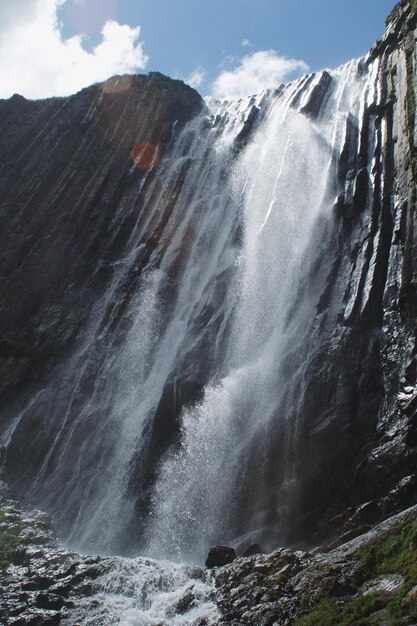 Foto vista panorámica de la cascada