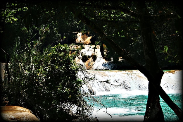 Foto vista panorámica de la cascada