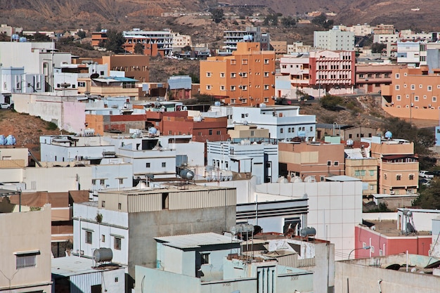 La vista panorámica de la ciudad de Abha en Arabia Saudita