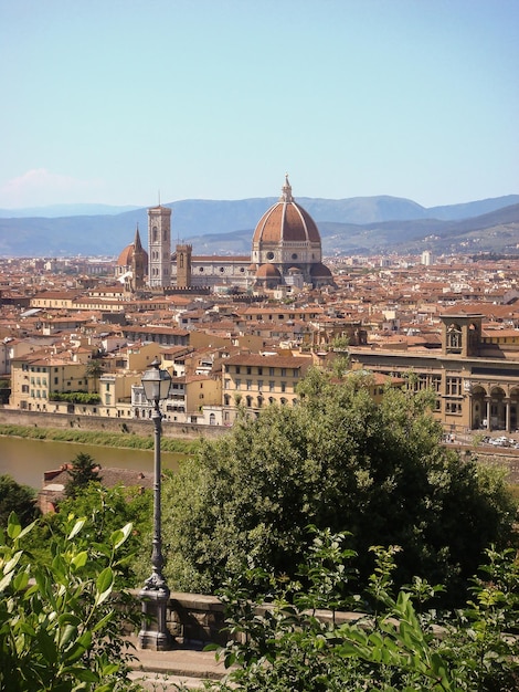 Vista panorámica de la ciudad en el día soleado Florencia Italia