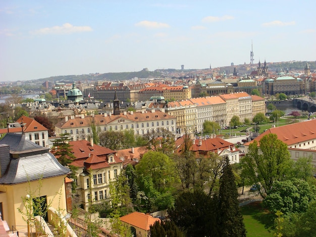 Vista panorámica de la ciudad en un día de verano Praga República Checa