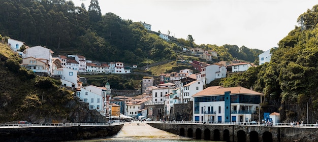 Foto vista panorámica de cudillero asturias españa