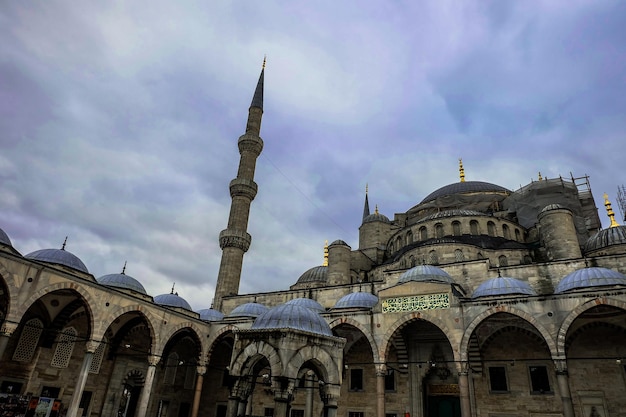 Vista panorâmica da bela mesquita azul em istambul