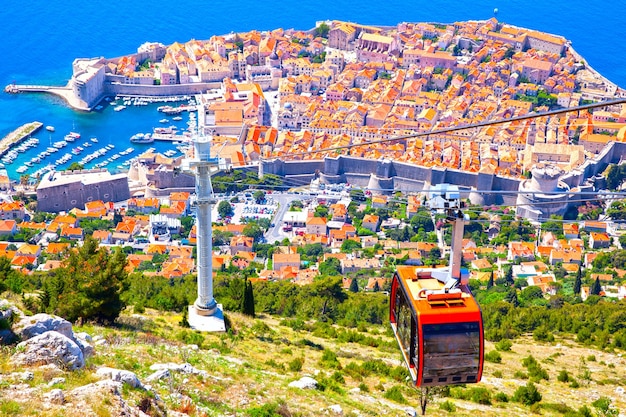 Vista panorâmica da cidade velha de dubrovnik da colina, croácia